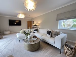 Photo 11- click for photo gallery